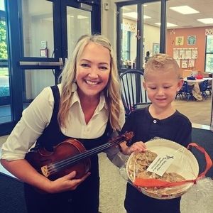 Meet your Posher, Lana